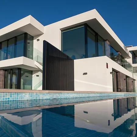200m² New B With Private, Heated Pool And Amazing Ocean View. Villa Costa Adeje