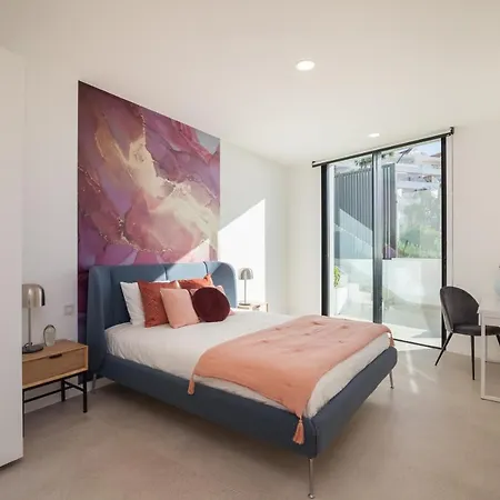 200m² New B With Private, Heated Pool And Amazing Ocean View. *