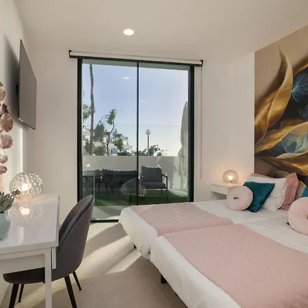 200m² New B With Private, Heated Pool And Amazing Ocean View. Villa